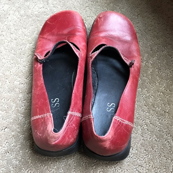 Bass Red Leather Slip On Mary Jane Shoe-Size 8.5 - Picture 5 of 5